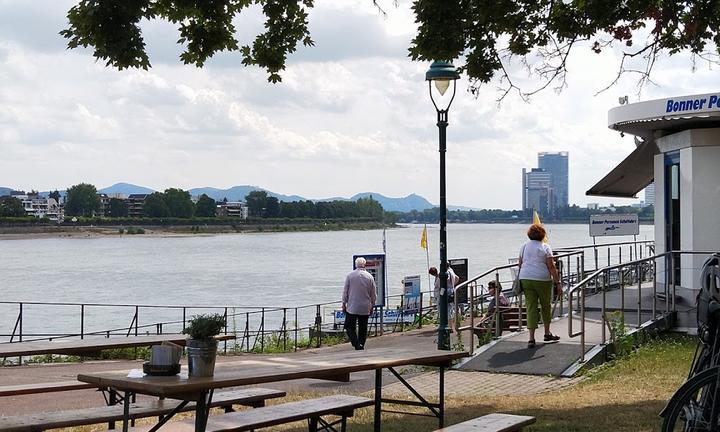 Biergarten ZumRheinblick